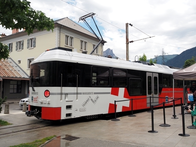 B008EM122940.JPG